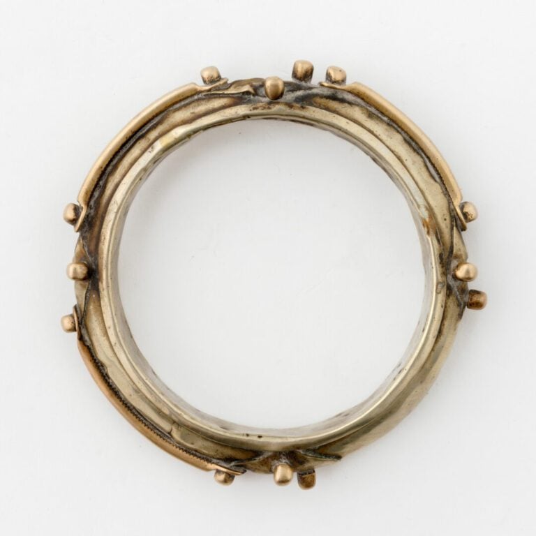 MAROC - Lot de trois bracelets berbères en métal ou argent bas titre comprenant…