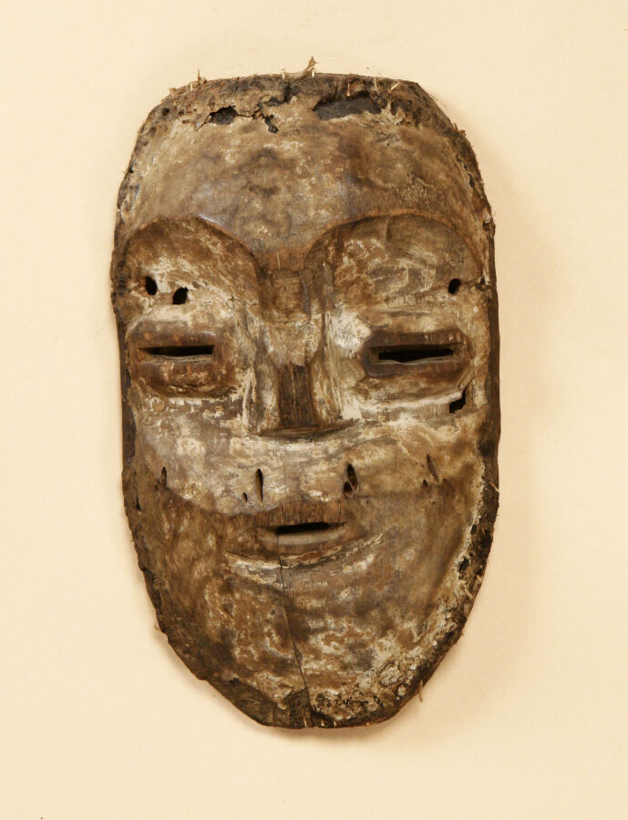 Masque Zandé, coloration blanche, ; 29 cm