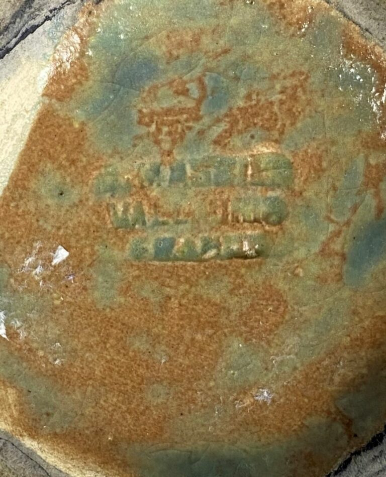 MASSIER VALLAURIS FRANCE - Vase ovoïde en céramique émaillée bleu à surface mou…