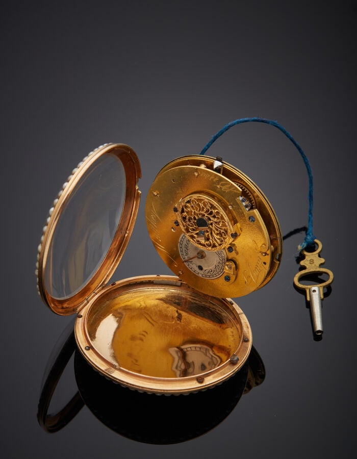 MATTHEY & Cie - MONTRE de POCHE en or jaune (750‰) ciselé, orné de demi-perles…