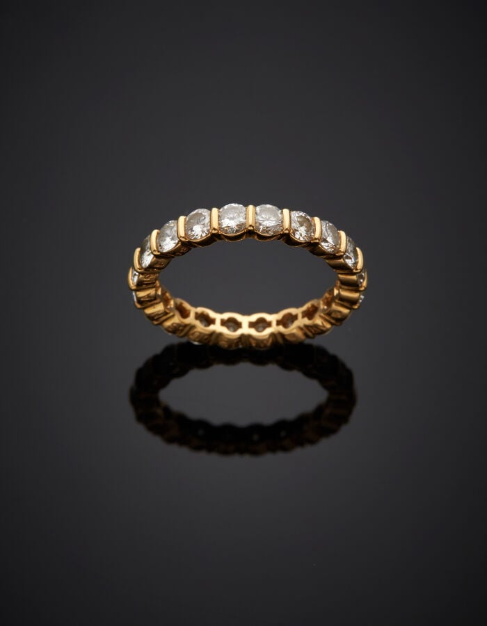 MAUBOUSSIN Monture - ALLIANCE en or jaune (750‰) ajouré, orné de vingt diamants…