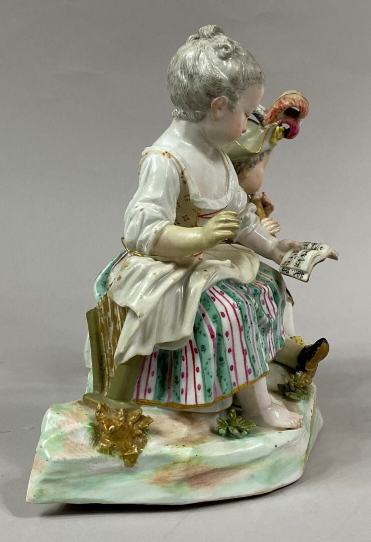 MEISSEN, Allemagne - Groupe en porcelaine émaillée polychrome représentant une…