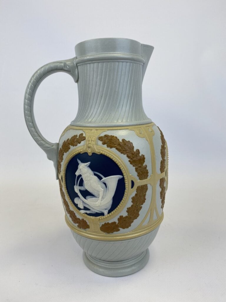 METLACH - Allemagne - Grand pichet à décor de venerie - H:31 cm - Ref 105