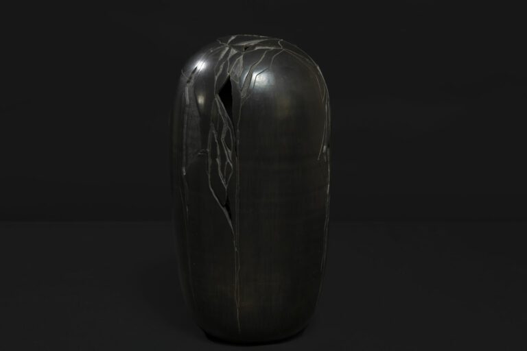 Odile CULAS BONNIN (XXe siècle) - Vase en faïence émaillée - Signé - H : 34 cm…