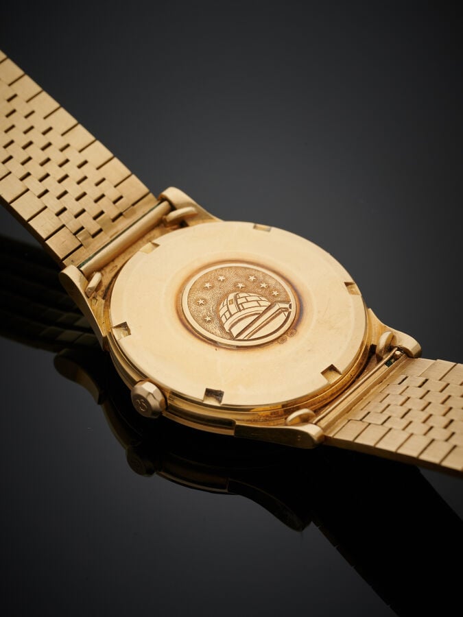 OMEGA - BRACELET MONTRE ronde modèle "Constellation" entièrement en or jaune (7…