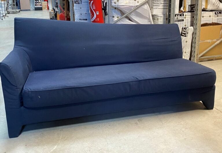 Paire de canapés recouverts de tissu bleu - H 90 cm - L 174 - Assise 65 cm - -…