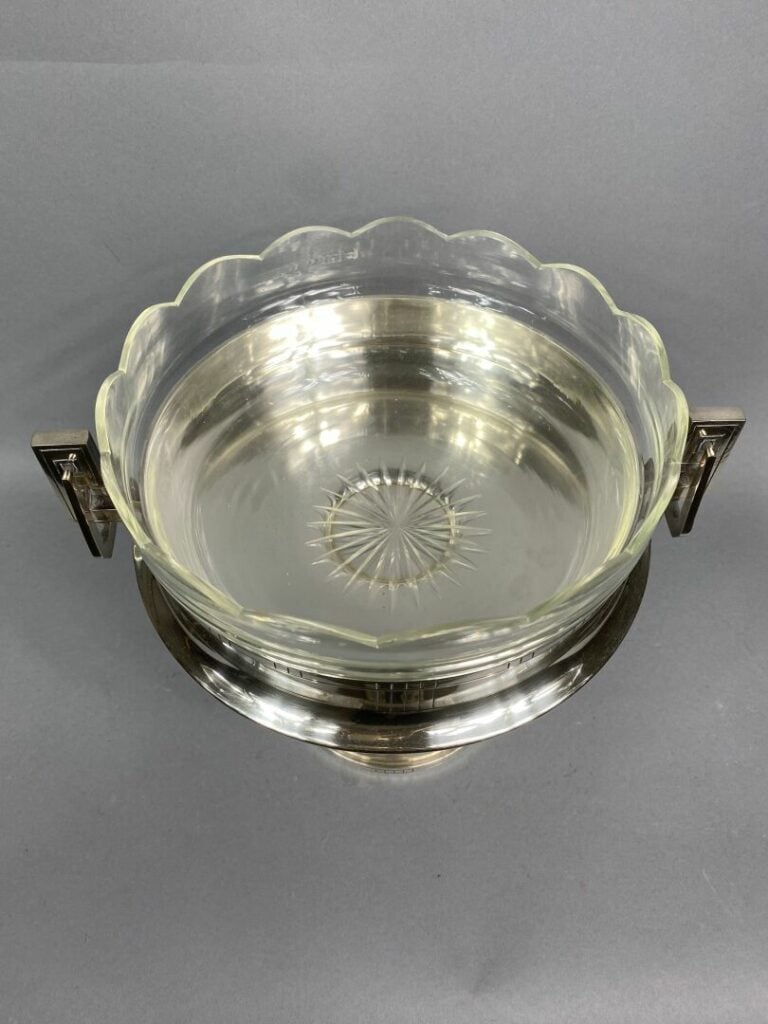 Paire de pique-fleurs en métal réagenté et verre - On joint une coupe à fruits…