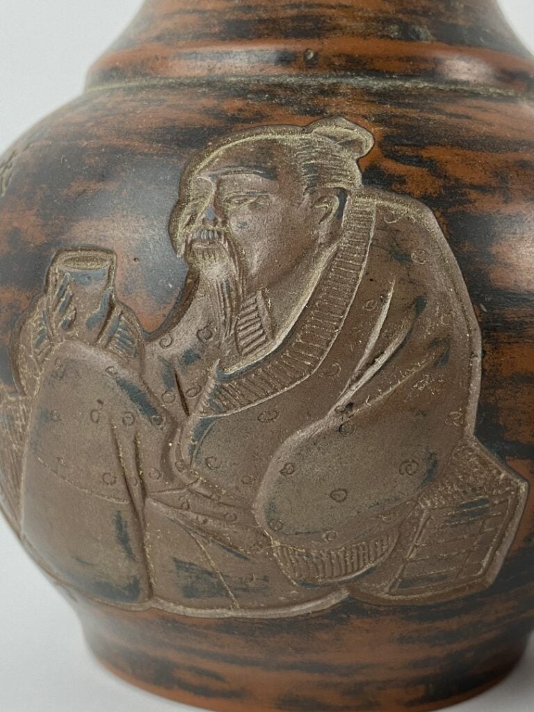 Paire de vases en terre cuite à col festonné - Poèmes et bouddha - H : 22 cm