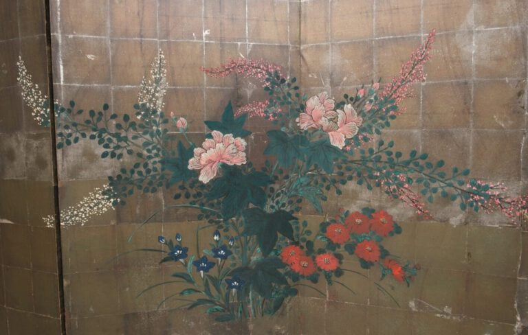 Paravent de taille moyenne à 6 panneaux (byobu) avec des fleurs comme des fleur…