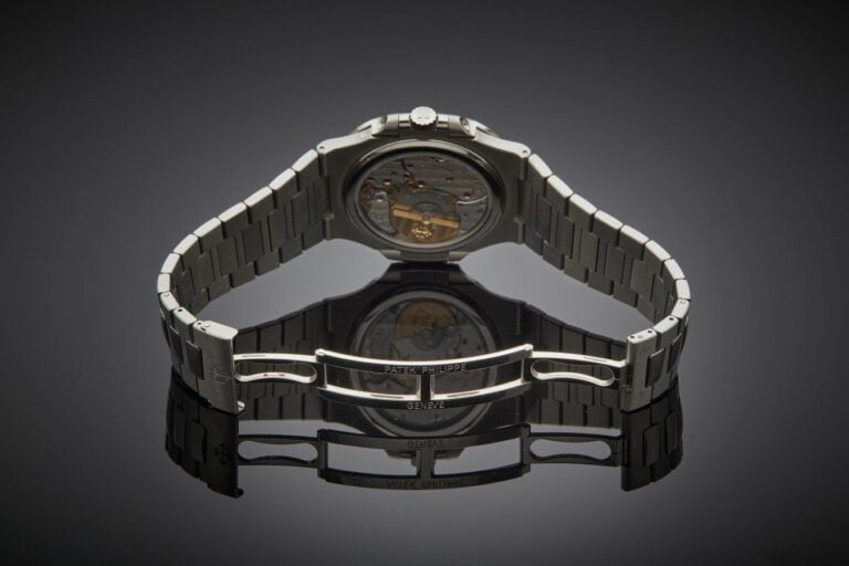 PATEK PHILIPPE, Nautilus 5712/1A - BRACELET MONTRE modèle « Nautilus » quantièm…