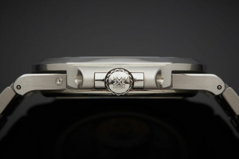 PATEK PHILIPPE, Nautilus 5712/1A - BRACELET MONTRE modèle « Nautilus » quantièm…