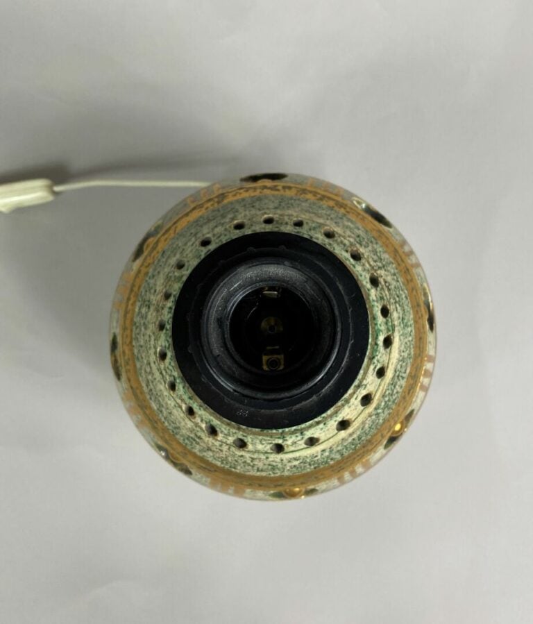 PELLETIER à VALLAURIS - Pied de lampe en céramique dans les tons verts à décor…