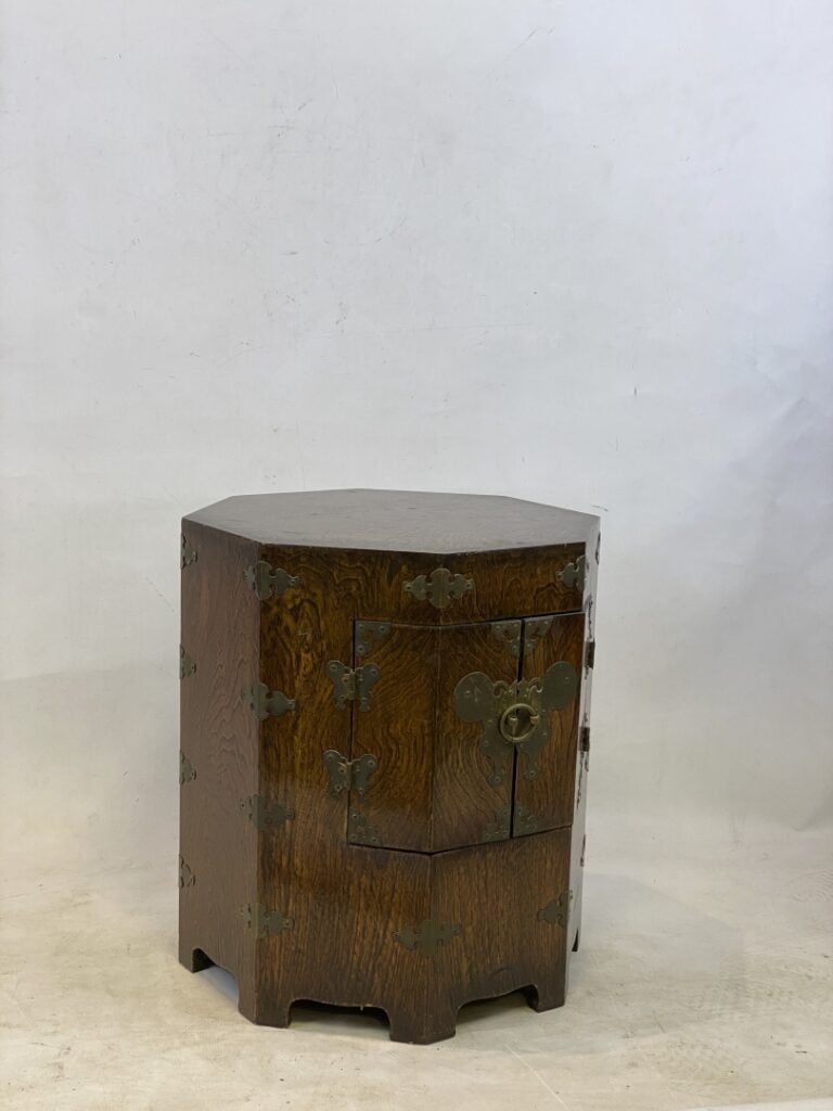 Petit coffre octogonal en bois et charnières en métal - Chine ou Vietnam - H: 4…