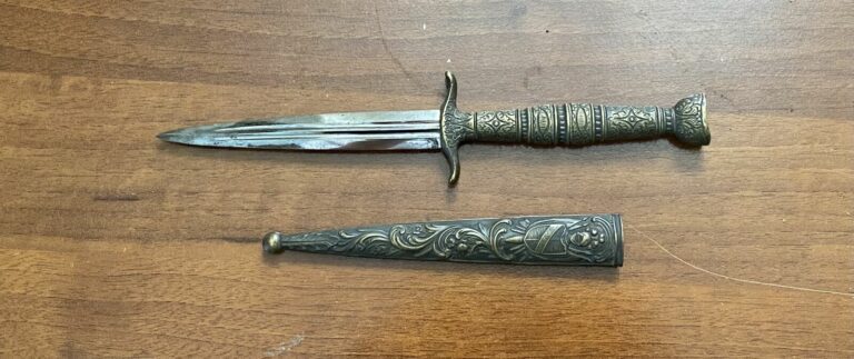 Petite dague Européenne - Espagne ou Italie, seconde moitié du XIXe siècle - Lo…