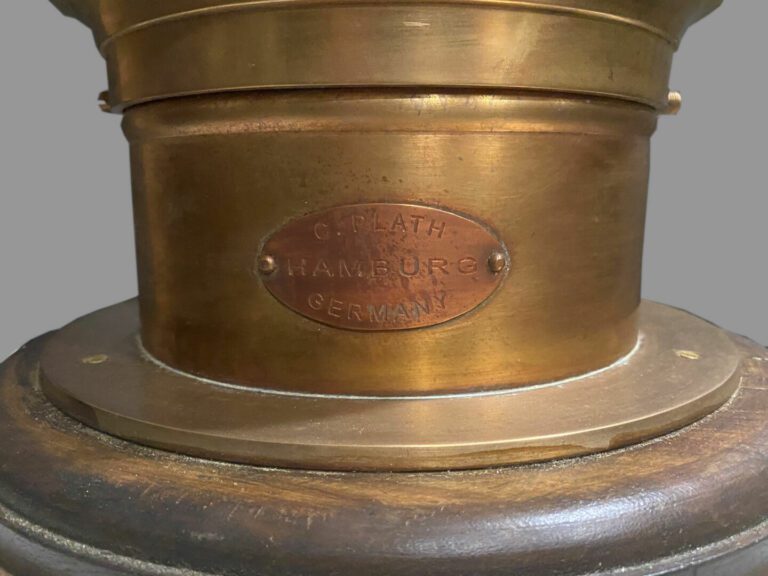 PETNOL HAMBURY - Lanterne de bateau en cuivre et verre, plaque marquée "Petnol…