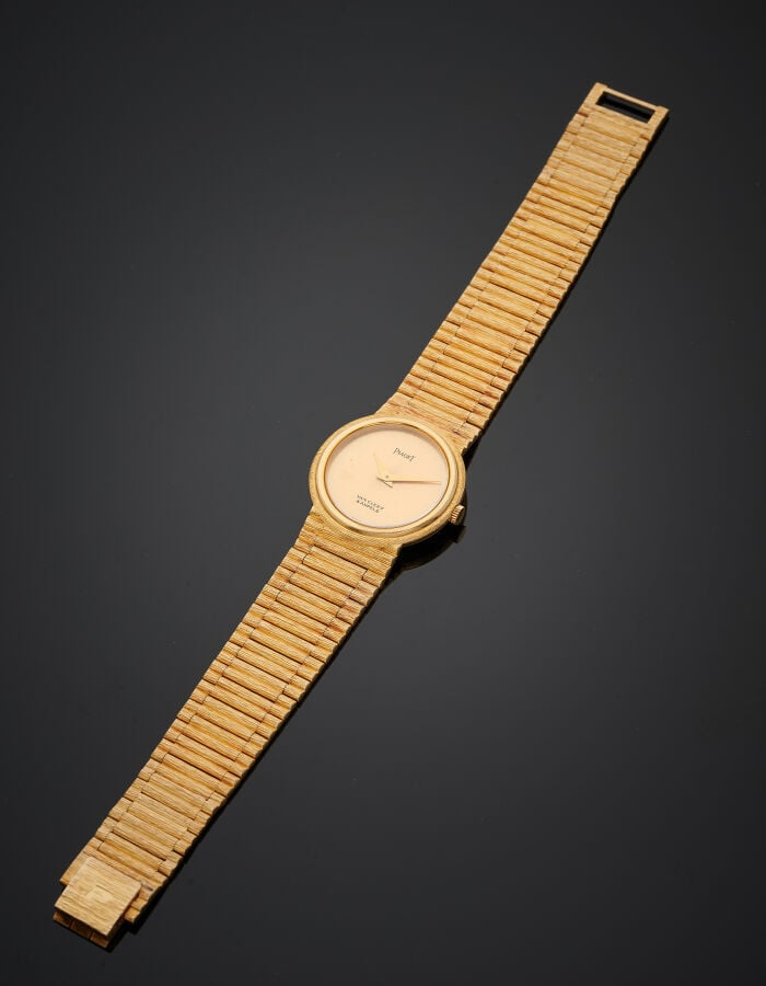 PIAGET - VAN CLEEF & ARPELS - BRACELET MONTRE ronde en or jaune (750‰) finement…