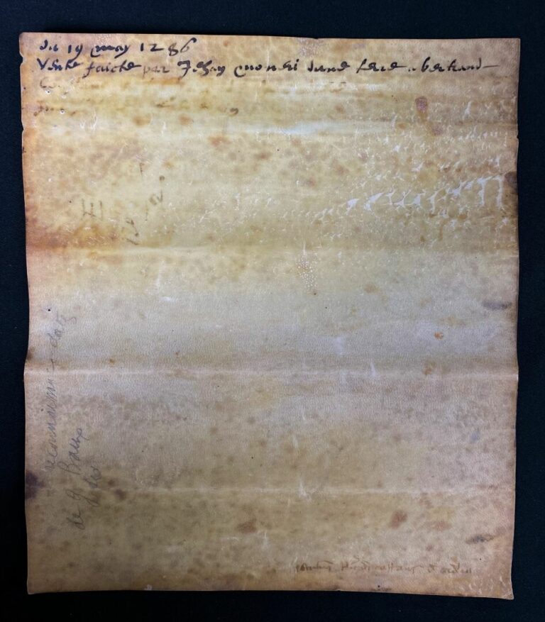 Pièce manuscrite datée de 1286. - Pièce sur vélin de 21 x 18,5 cm, encre noire.…