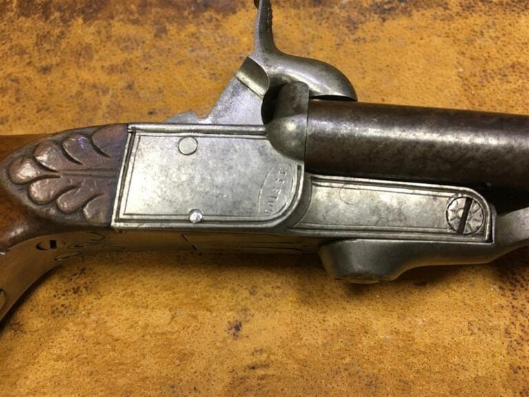 Pistolet de voyage à canons juxtaposés, système à percussion Boissy, détentes e…