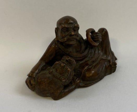 Poids de rouleau / presse-papiers anthropomorphe en bronze à patine brune - Chi…