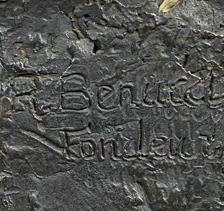 R. BENUCCI, fondeur - Prophète - Buste en bronze patiné - Socle cubique en marb…