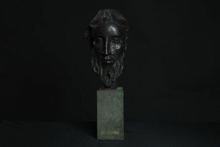 R. BENUCCI, fondeur - Prophète - Buste en bronze patiné - Socle cubique en marb…