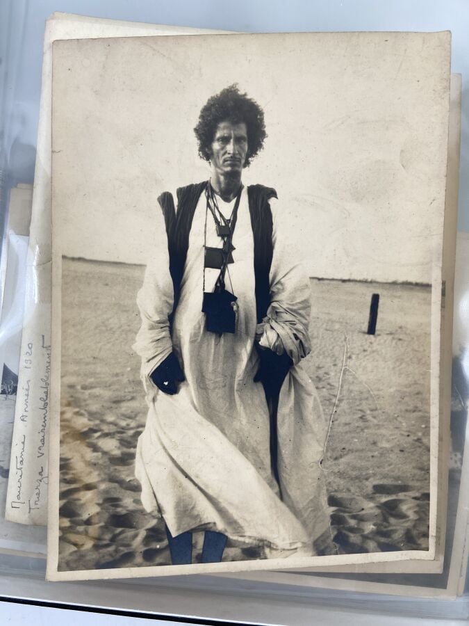 RIM 6 - MAURITANIE Classeur : Anonyme collection avant 1940 et après 1940. Port…