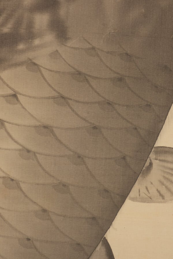 Rouleau suspendu (kakejiku) avec une peinture à l'encre monochrome très dynamiq…