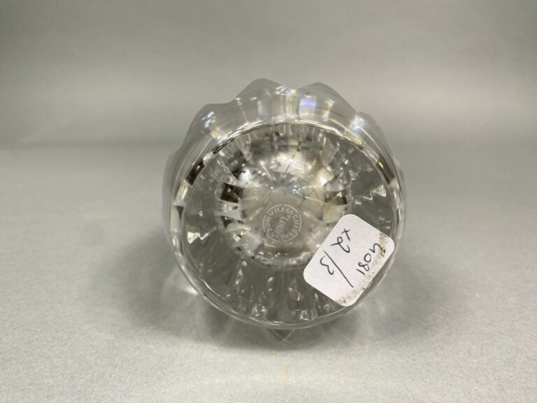 SAINT LOUIS - Vase soliflore en cristal taillé et coupe évasée - Marque sous la…