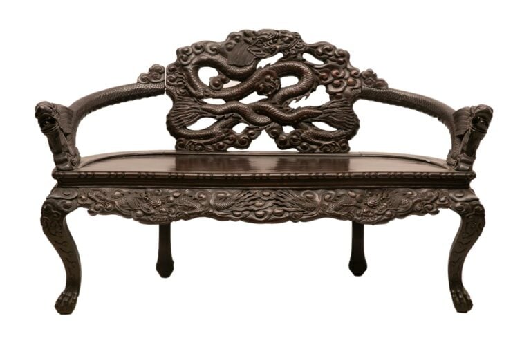 SALON EN BOIS INDIGENE - Vietnam / Indochine, XXe siècle - En bois indigène à r…