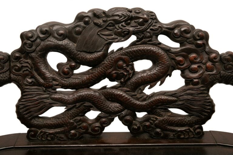 SALON EN BOIS INDIGENE - Vietnam / Indochine, XXe siècle - En bois indigène à r…