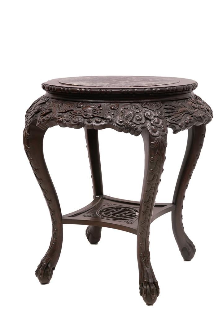 SALON EN BOIS INDIGENE - Vietnam / Indochine, XXe siècle - En bois indigène à r…
