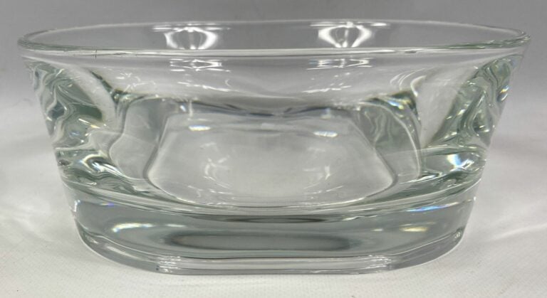 SEVRES - Coupe en cristal - Marque sous la base - Diam: 24 cm - REGROUPE LOT 26…