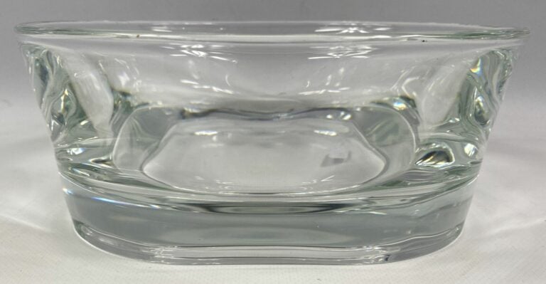 SEVRES - Coupe en cristal - Marque sous la base - Diam: 24 cm - REGROUPE LOT 26…