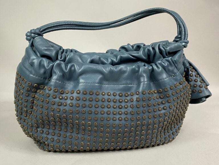 Sonia RYKIEL - Sac porté main ou épaule en cuir souple bleu pétrole à motifs de…