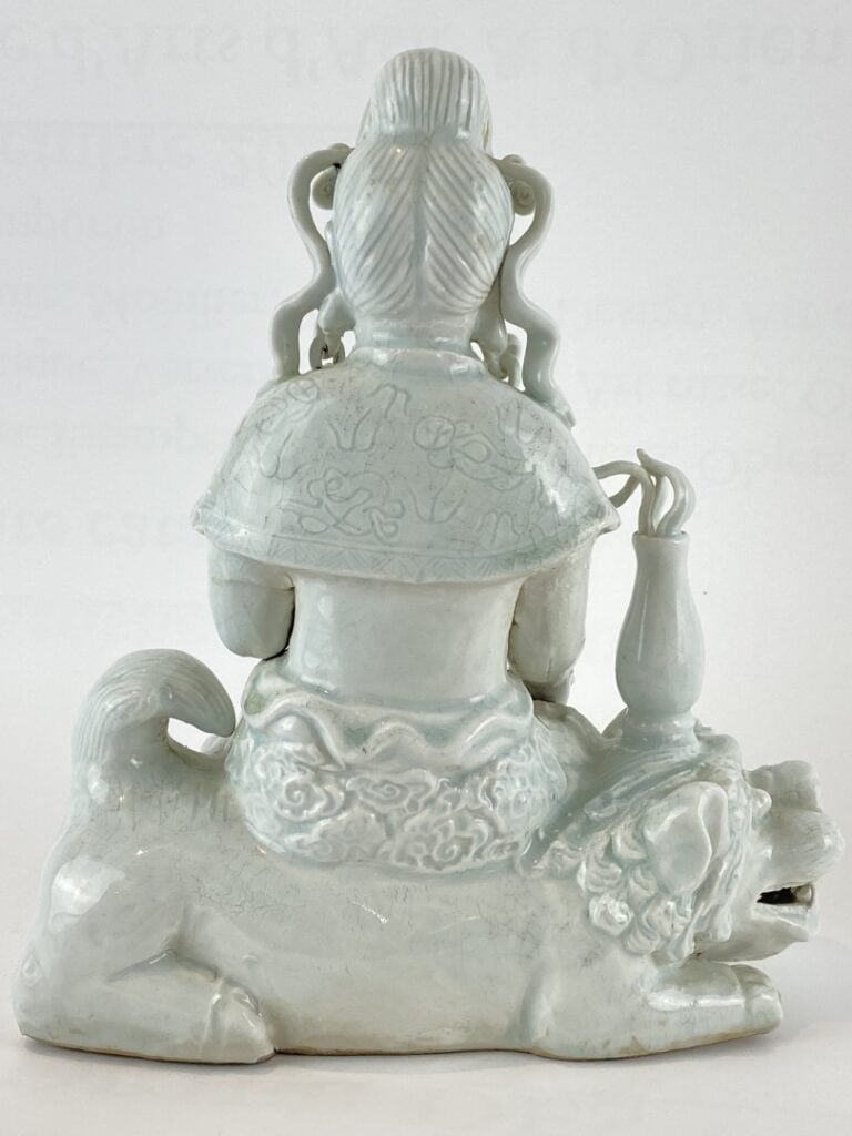 Sujet en porcelaine émaillée, blanc de Chine - Chine, De style Kangxi - Creux e…
