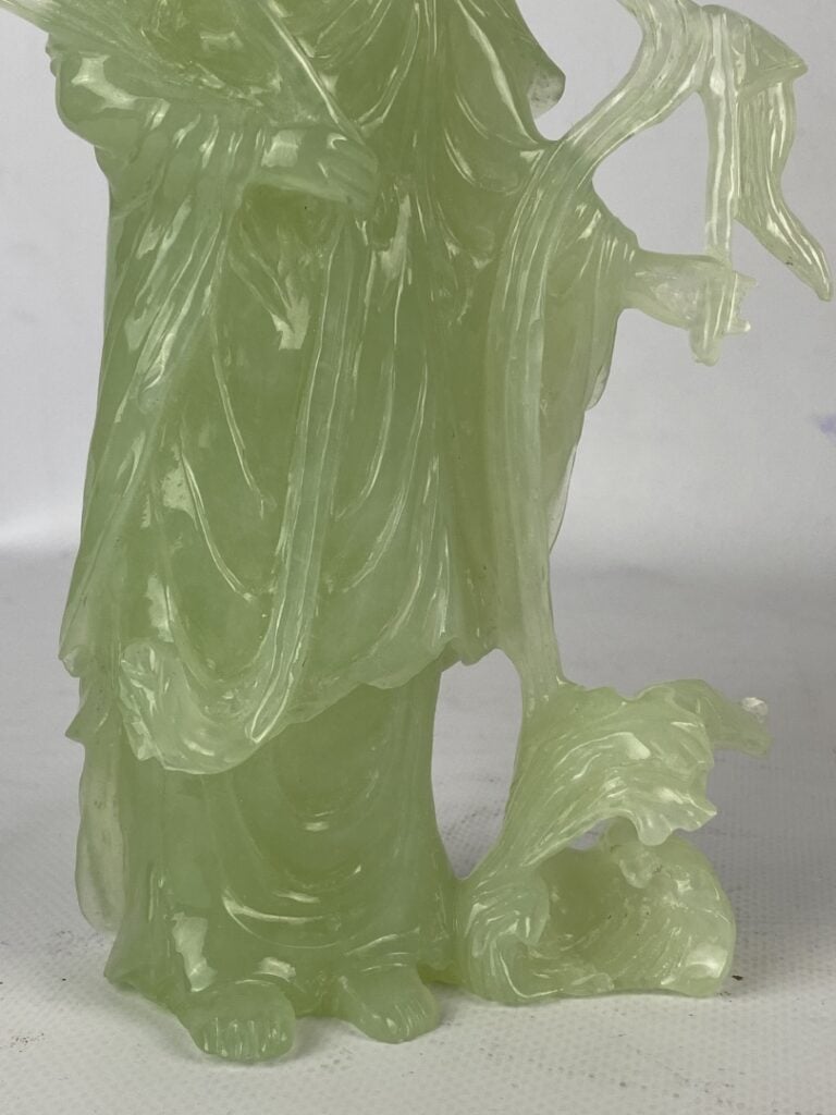 Sujet Guanyin en bowenite - Dans le style chinois, moderne - (petits manques) -…