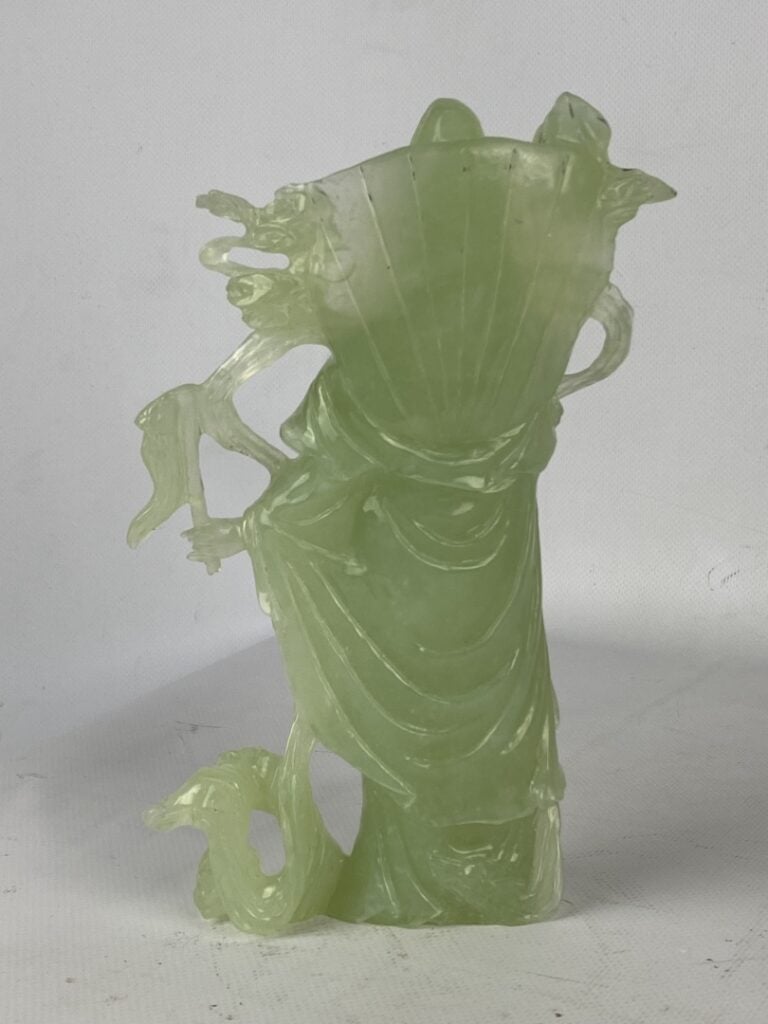 Sujet Guanyin en bowenite - Dans le style chinois, moderne - (petits manques) -…