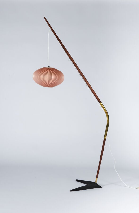 Svend Aage Holm SORENSEN (1913-2004) Lampadaire modèle « fishing pole» à piétem…