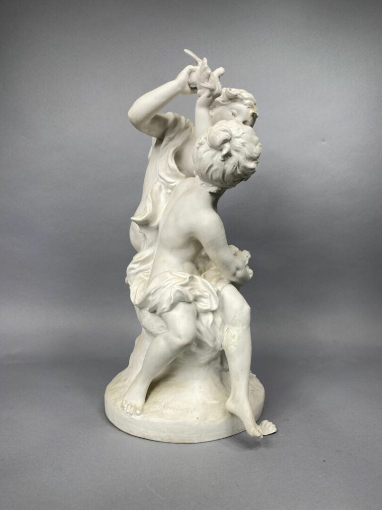 Sylvain KINSBURGER (1855-1935) - Groupe en biscuit sculpté figurant deux enfant…