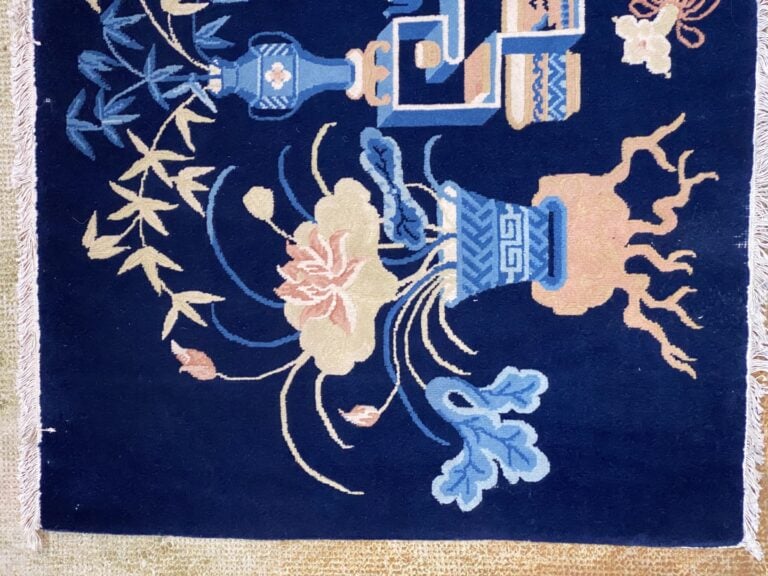 Tapis - Chine - Polychromie dans les tons crèmes et bleu, pour l'essentiel, sur…