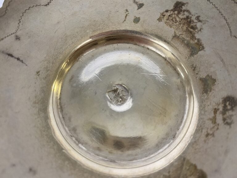 Tasse et sous-tasse en argent étranger (Egypte?) - 800 millièmes. - Poids: 156…