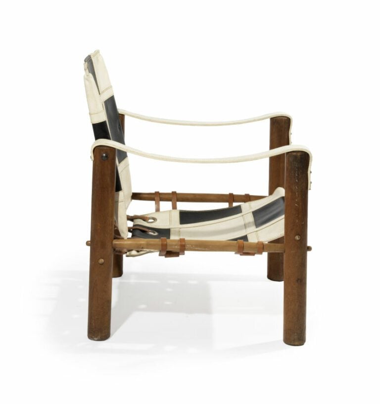 Travail Des années 1960 - Fauteuil en bois à garniture en cuir noir beige et bl…