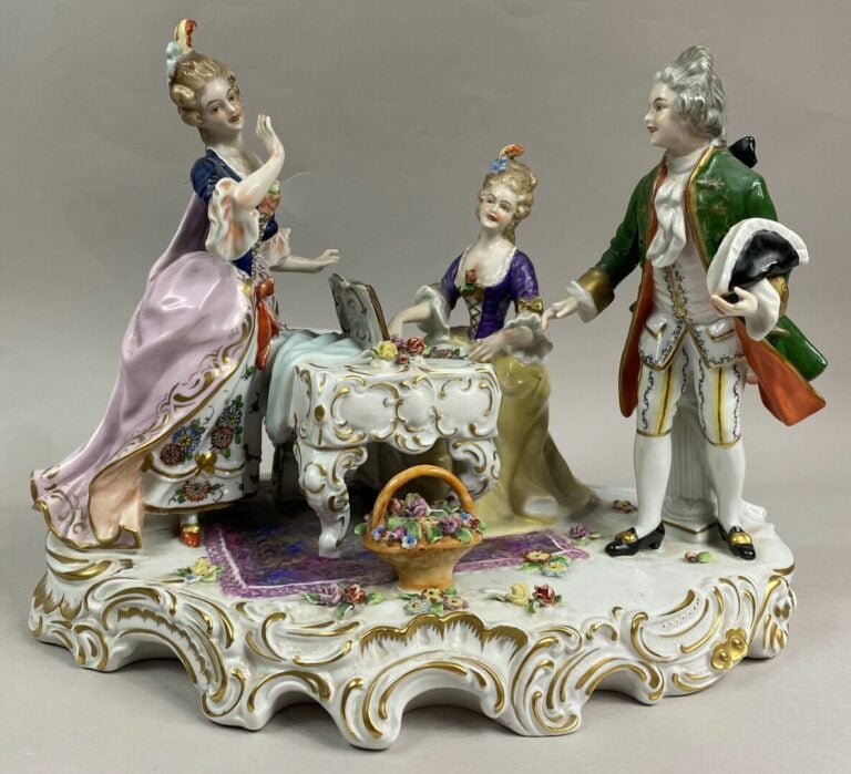 UNTER WEISS BACH, Saxe - Grand groupe en porcelaine émaillée polychrome représe…