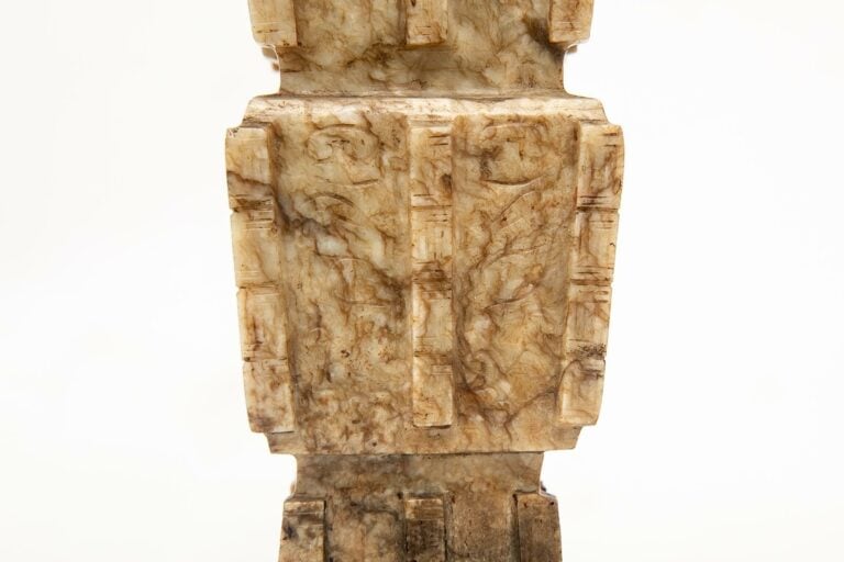VAISSELLE ARCHAISANTE EN JADE NEPHRITE CALCIFIE DIT " OS DE POULET ", GU - Chin…
