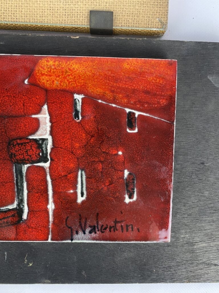 VALLAURIS , atelier les Archanges - Plaque en céramique émaillée polychrome rep…