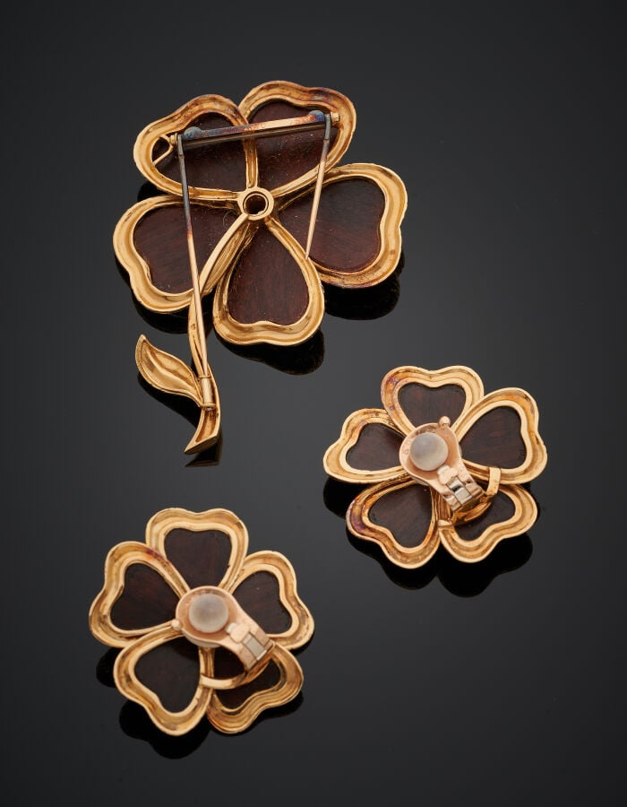 VAN CLEEF & ARPELS - DEMI-PARURE modèle "Nerval" comprenant une CLIP DE CORSAGE…
