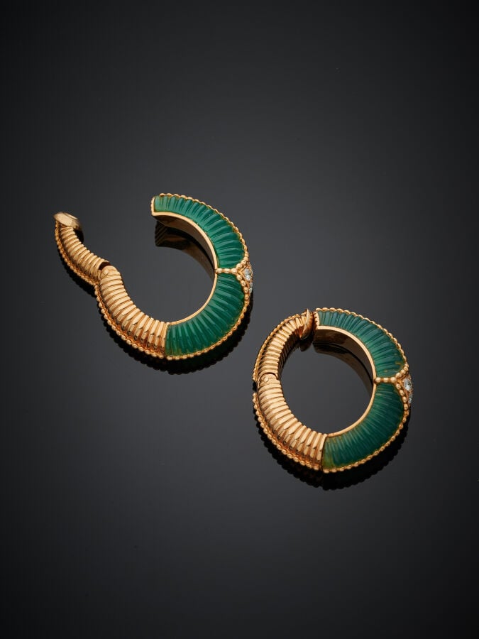 VAN CLEEF & ARPELS - Paire de CLIPS d'OREILLES "créoles" en or jaune (750‰) god…