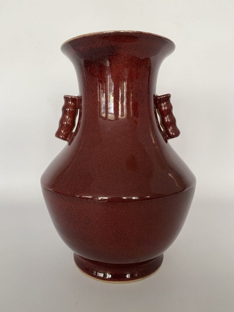 VASE A ANSES EN FORME DE BAMBOU FLAMBE - Chine, XXe siècle - (petits éclats au…