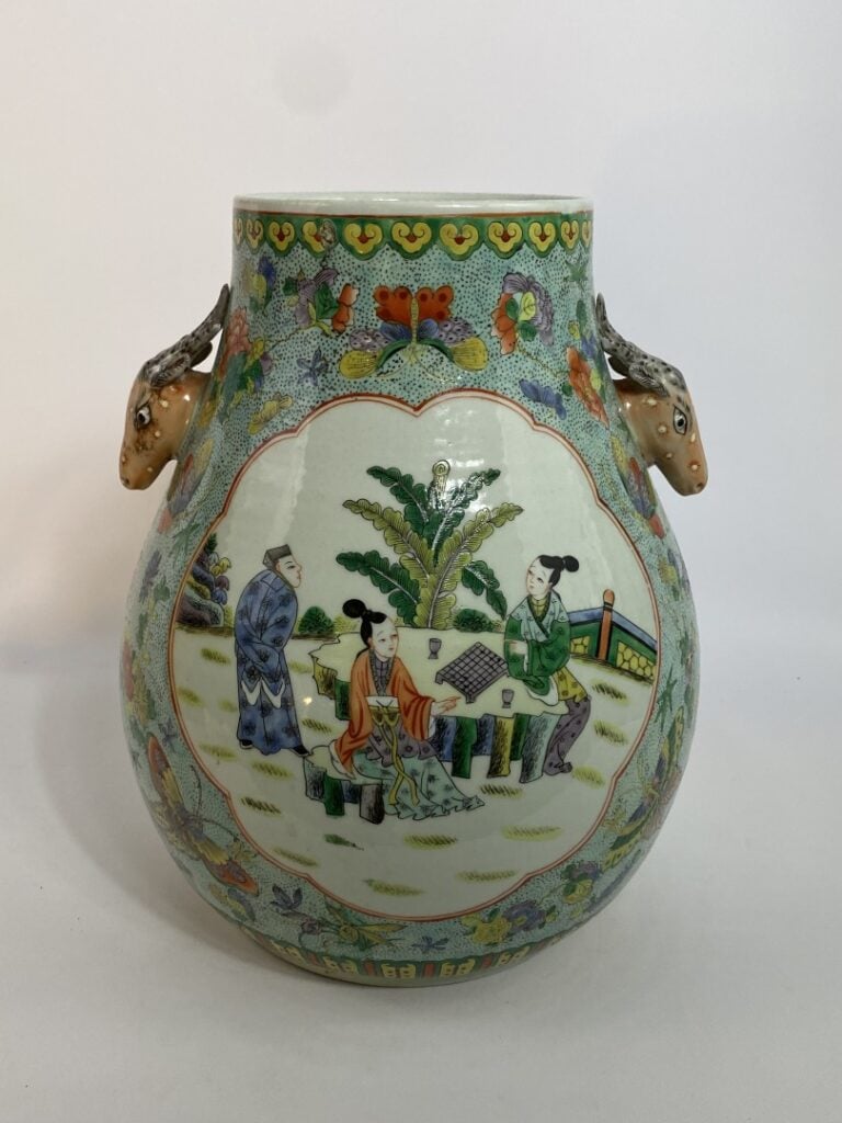 VASE 'BAILUZUN' EN CERAMIQUE DANS LE STYLE DE LA FAMILLE VERTE - Chine - Large…