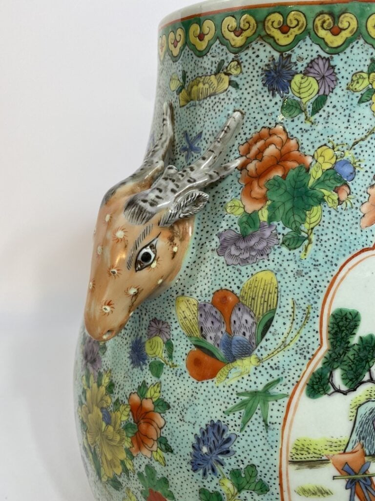 VASE 'BAILUZUN' EN CERAMIQUE DANS LE STYLE DE LA FAMILLE VERTE - Chine - Large…